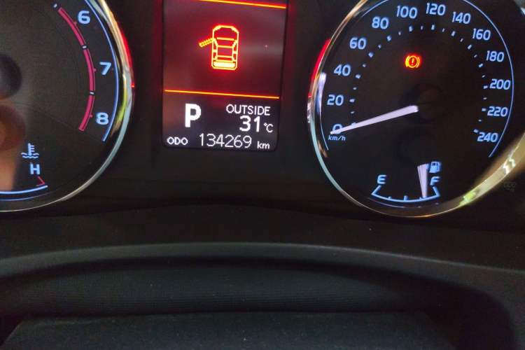 Used Toyota Corolla 2018 1.2T S-CVT GL-i Zhihui Edition Odometer Close Up