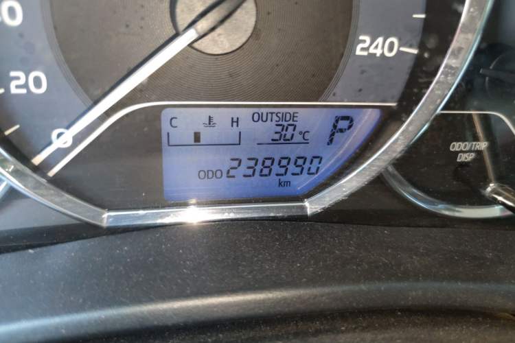 Used Toyota Corolla 2018 1.2T S-CVT GL Smart Enjoyment Version Odometer Close Up