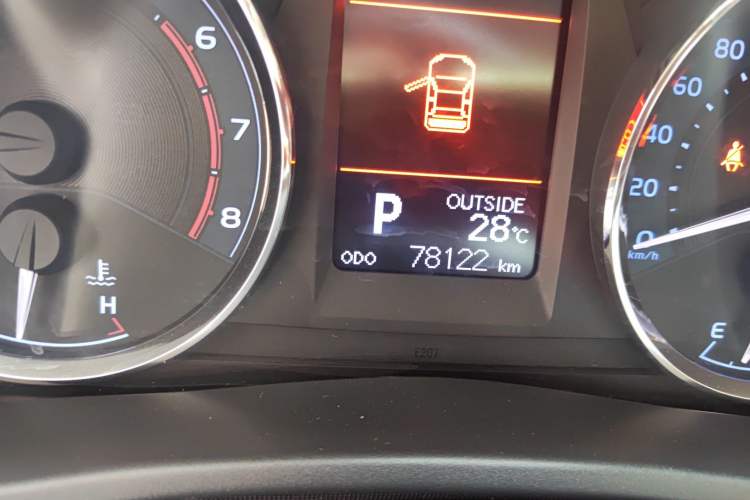Used Toyota Corolla 2018 1.2T S-CVT GL-i Zhihui Edition Odometer Close Up