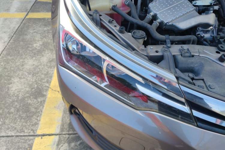 Used Toyota Corolla 2018 1.2T S-CVT GL Smart Enjoyment Version Right Front Headlight