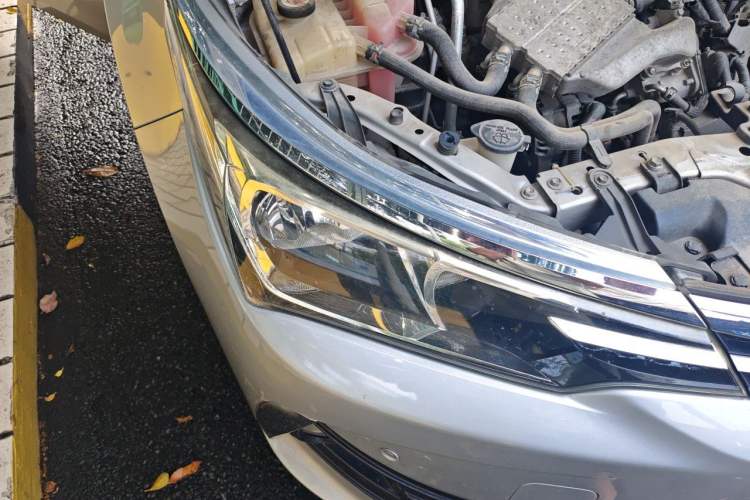 Used Toyota Corolla 2018 1.2T S-CVT GL Smart Enjoyment Version Right Front Headlight
