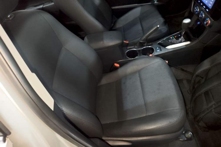 Used Toyota Corolla 2018 1.2T S-CVT GL-i Zhihui Edition Right Front Seat