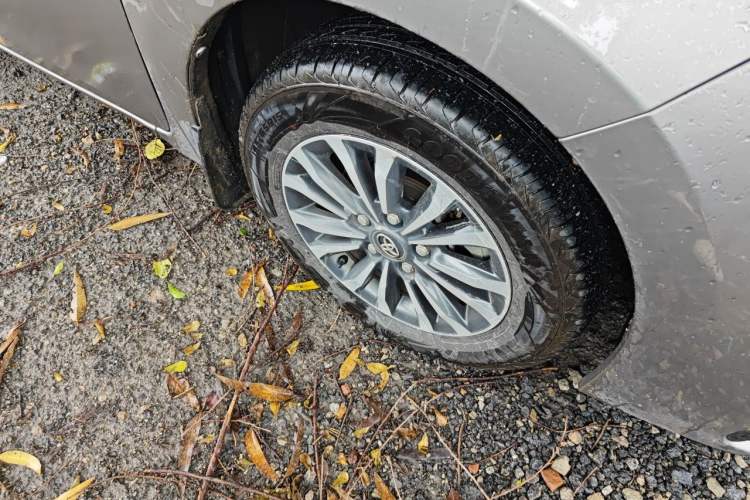 Used Toyota Corolla 2018 1.2T S-CVT GL Smart Enjoyment Version Right Front Wheel Hub