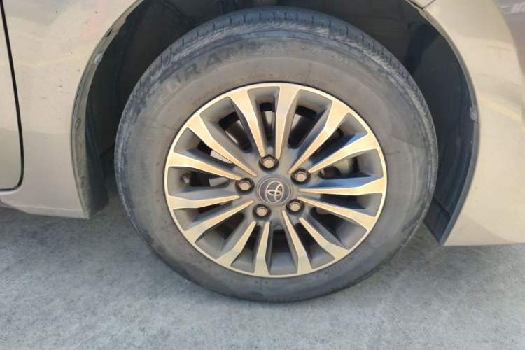 Used Toyota Corolla 2018 1.2T S-CVT GL Smart Enjoyment Version Right Front Wheel Hub