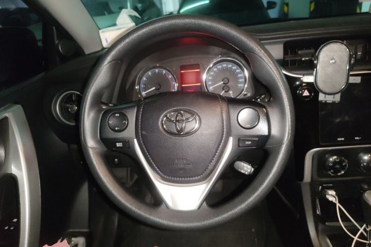 Used Toyota Corolla 2018 1.2T S-CVT GL-i Zhihui Edition Steering Wheel