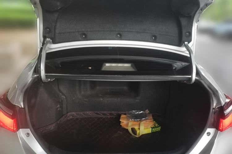 Used Toyota Corolla 2018 Dual-Engine 1.8L E-CVT Smart Edition Trunk