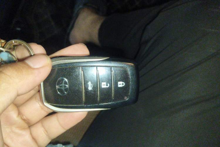 Used Toyota Corolla 2018 1.2T S-CVT GL-i Zhihui Edition Vehicle Key