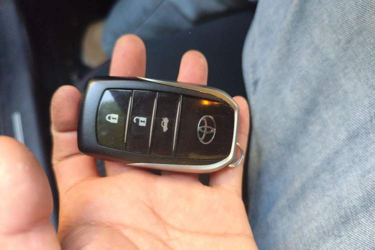 Used Toyota Corolla 2018 1.2T S-CVT GL-i Zhihui Edition Vehicle Key