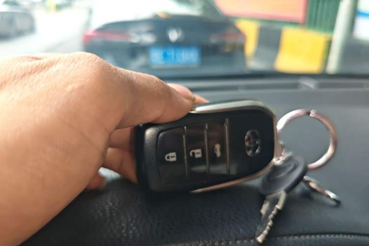 Used Toyota Corolla 2018 1.2T S-CVT GL Smart Enjoyment Version Vehicle Key