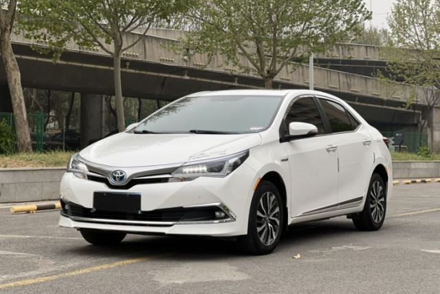 Used Toyota Corolla 2018 Dual-Engine 1.8L E-CVT Smart Edition