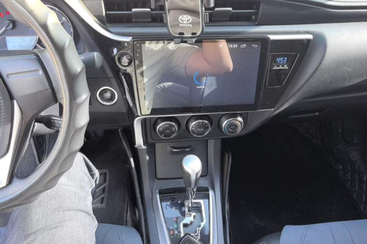 Used Toyota Corolla 2018 1.2T S-CVT GL Smart Enjoyment Version Audio And AC Panel