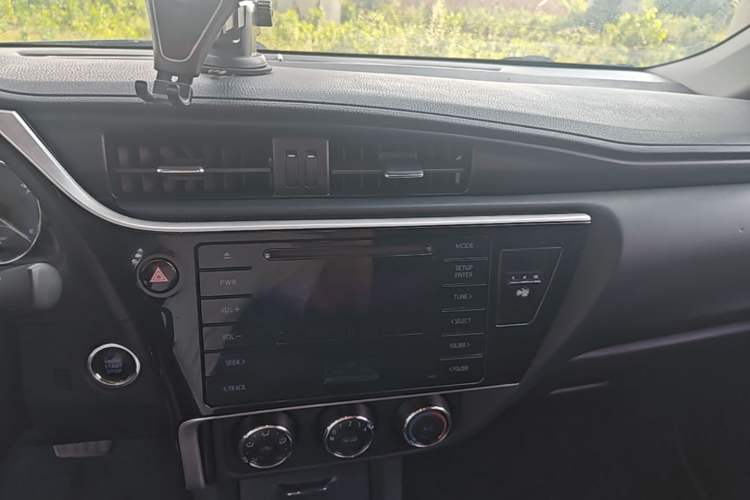 Used Toyota Corolla 2018 1.2T S-CVT GL Smart Enjoyment Version Audio And AC Panel