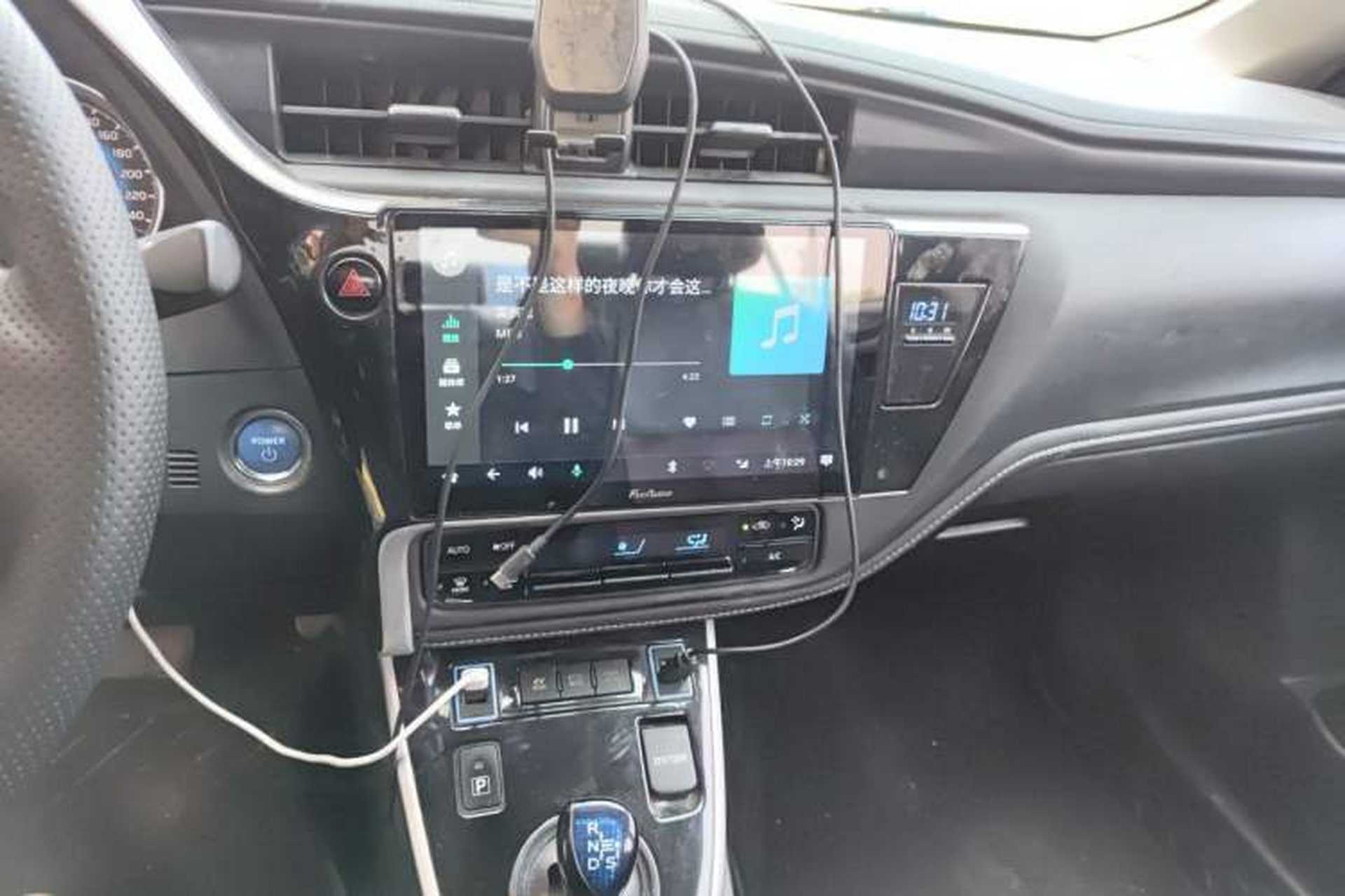 Used Toyota Corolla 2018 Dual-Engine 1.8L E-CVT Smart Edition Audio And AC Panel