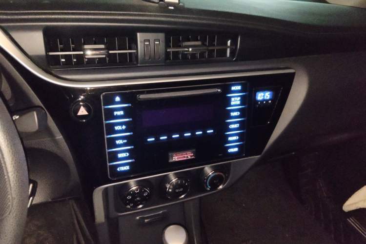 Used Toyota Corolla 2018 1.2T S-CVT GL Smart Enjoyment Version Audio And AC Panel