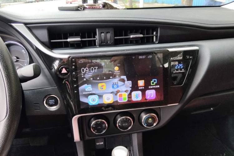 Used Toyota Corolla 2018 1.2T S-CVT GL Smart Enjoyment Version Audio And AC Panel