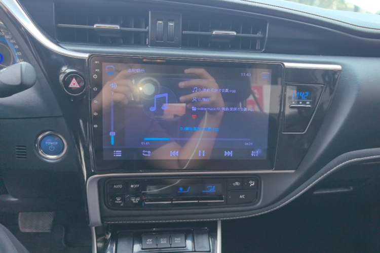 Used Toyota Corolla 2018 Dual-Engine 1.8L E-CVT Smart Edition Audio And AC Panel