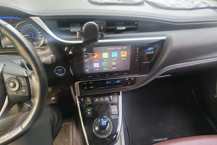 Used Toyota Corolla 2018 Dual-Engine 1.8L E-CVT Smart Edition Audio And AC Panel