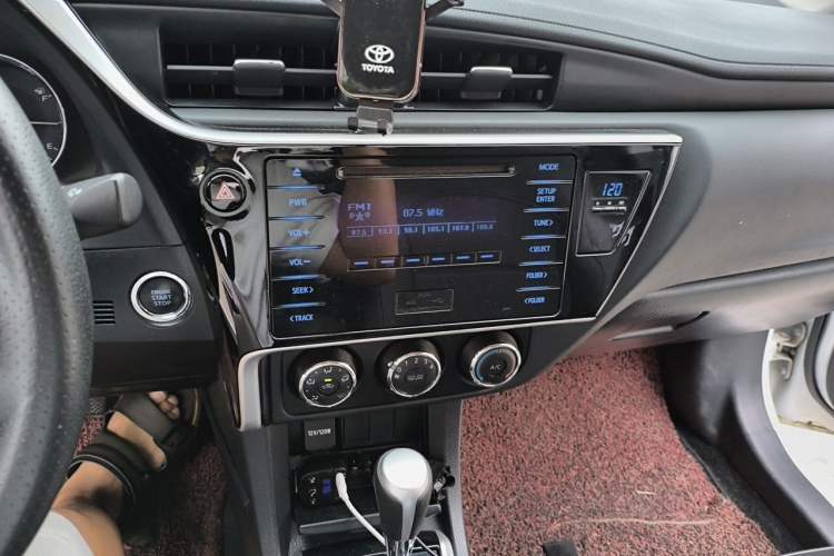Used Toyota Corolla 2018 1.2T S-CVT GL Smart Enjoyment Version Audio And AC Panel