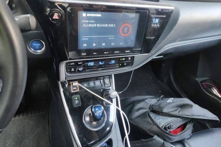 Used Toyota Corolla 2018 Dual-Engine 1.8L E-CVT Smart Edition Audio And AC Panel