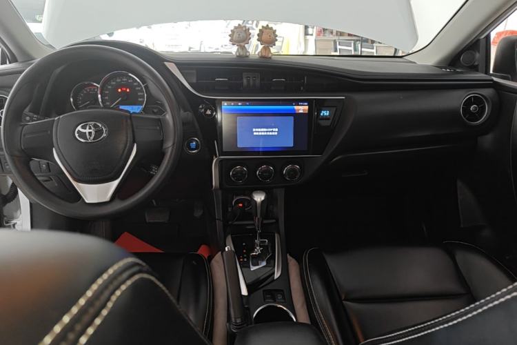 Used Toyota Corolla 2018 1.2T S-CVT GL Smart Enjoyment Version Center Console