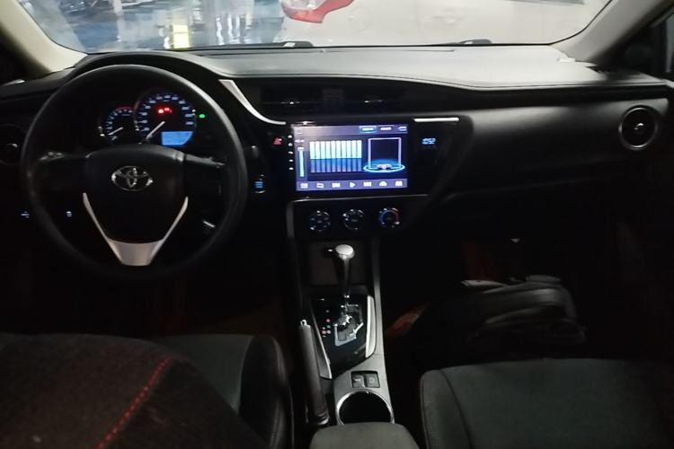 Used Toyota Corolla 2018 1.2T S-CVT GL Smart Enjoyment Version Center Console