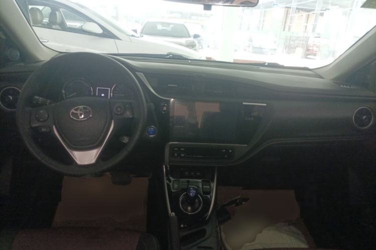 Used Toyota Corolla 2018 Dual-Engine 1.8L E-CVT Smart Edition Center Console