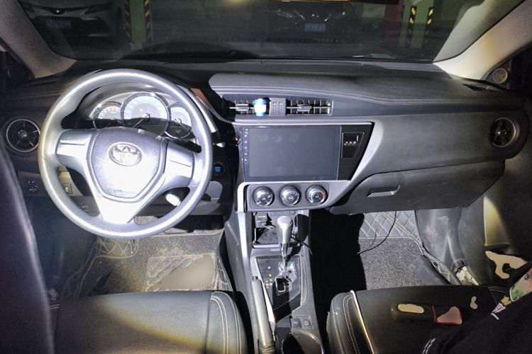 Used Toyota Corolla 2018 1.2T S-CVT GL Smart Enjoyment Version Center Console