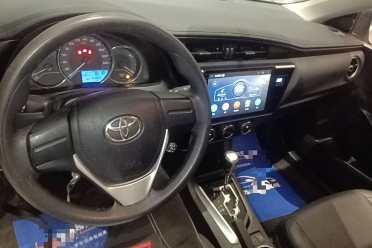 Used Toyota Corolla 2018 1.2T S-CVT GL Smart Enjoyment Version Center Console
