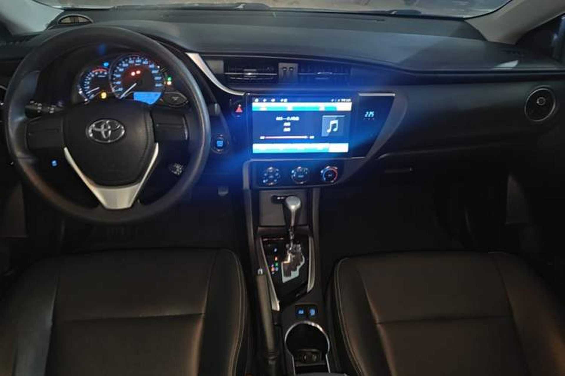 Used Toyota Corolla 2018 1.2T S-CVT GL Smart Enjoyment Version Center Console