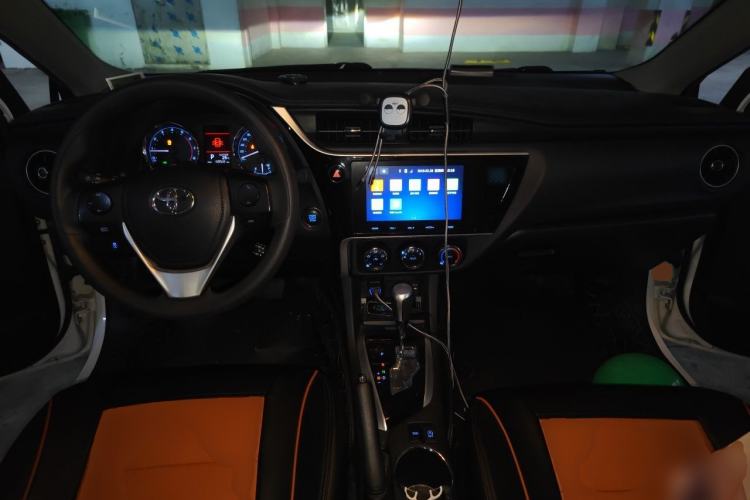 Used Toyota Corolla 2018 1.2T S-CVT GL-i Zhihui Edition Center Console