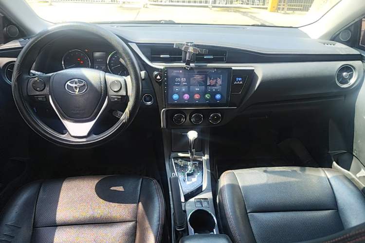 Used Toyota Corolla 2018 1.2T S-CVT GL-i Zhihui Edition Center Console