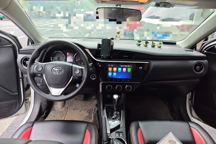 Used Toyota Corolla 2018 1.2T S-CVT GL-i Zhihui Edition Center Console
