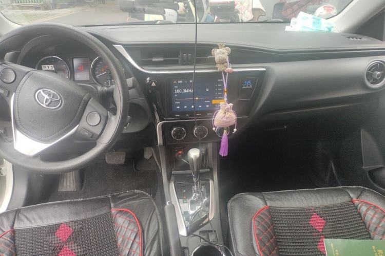 Used Toyota Corolla 2018 1.2T S-CVT GL-i Zhihui Edition Center Console