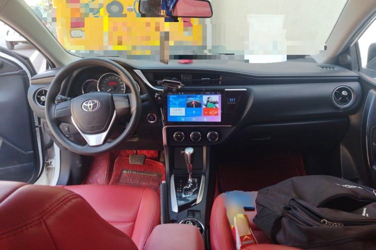 Used Toyota Corolla 2018 1.2T S-CVT GL Smart Enjoyment Version Center Console