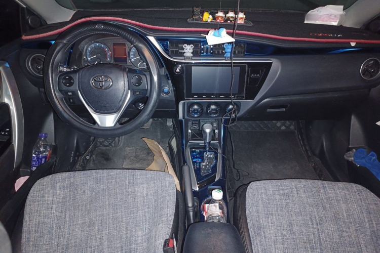 Used Toyota Corolla 2018 1.2T S-CVT GL-i Zhihui Edition Center Console