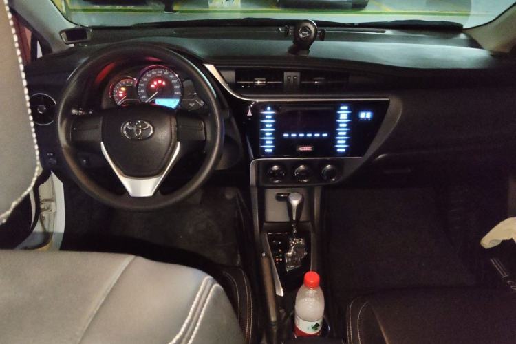 Used Toyota Corolla 2018 1.2T S-CVT GL Smart Enjoyment Version Center Console