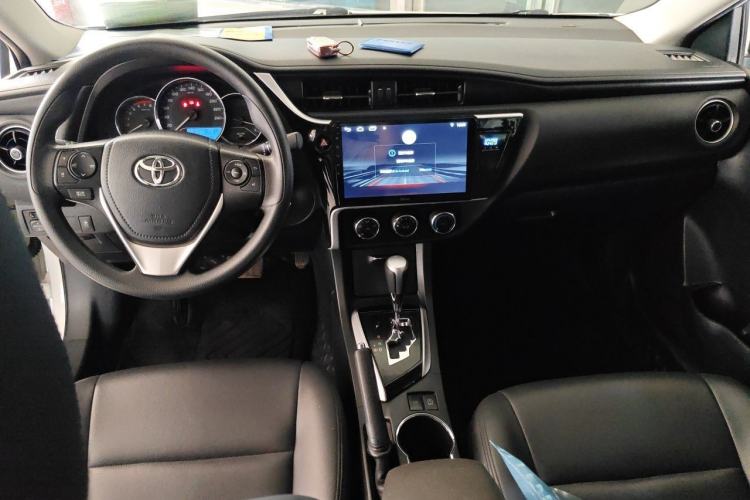 Used Toyota Corolla 2018 1.2T S-CVT GL Smart Enjoyment Version Center Console