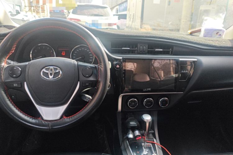 Used Toyota Corolla 2018 1.2T S-CVT GL-i Zhihui Edition Center Console