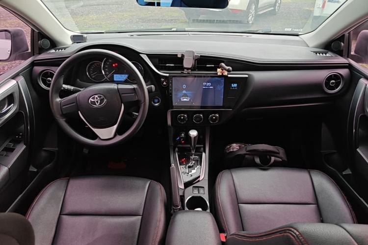 Used Toyota Corolla 2018 1.2T S-CVT GL Smart Enjoyment Version Center Console