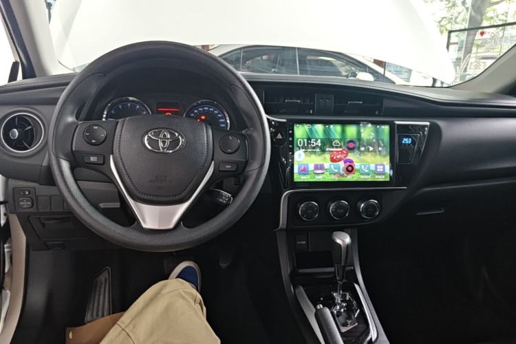 Used Toyota Corolla 2018 1.2T S-CVT GL-i Zhihui Edition Center Console