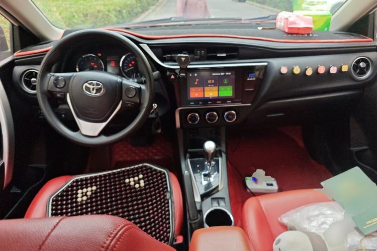 Used Toyota Corolla 2018 1.2T S-CVT GL-i Zhihui Edition Center Console