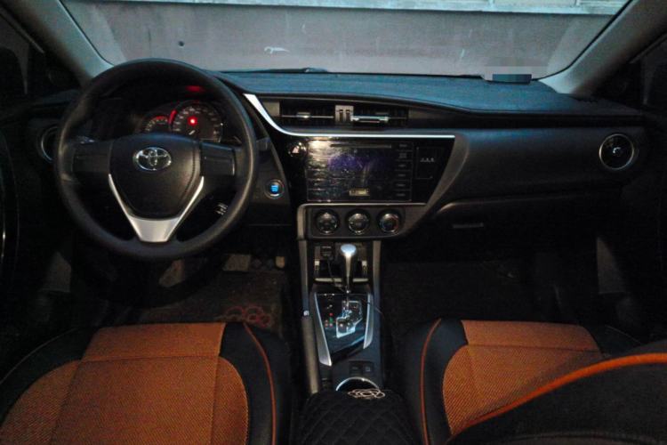 Used Toyota Corolla 2018 1.2T S-CVT GL Smart Enjoyment Version Center Console