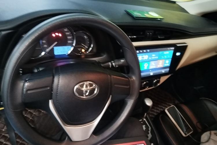 Used Toyota Corolla 2018 1.2T S-CVT GL Smart Enjoyment Version Center Console