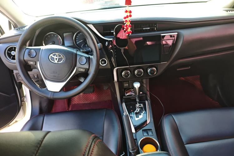 Used Toyota Corolla 2018 1.2T S-CVT GL-i Zhihui Edition Center Console