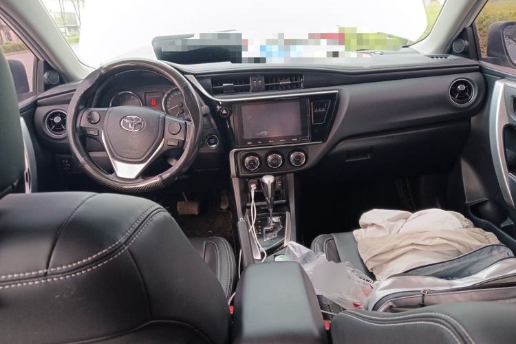 Used Toyota Corolla 2018 1.2T S-CVT GL-i Zhihui Edition Center Console