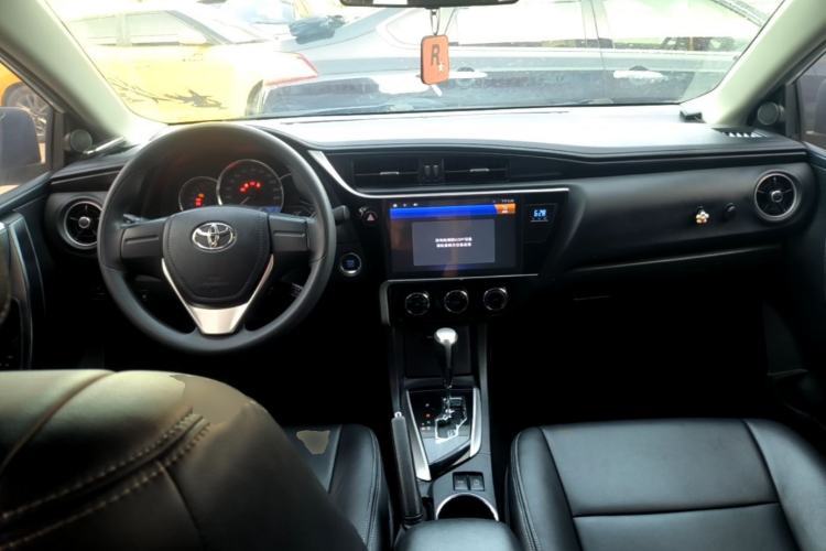 Used Toyota Corolla 2018 1.2T S-CVT GL Smart Enjoyment Version Center Console