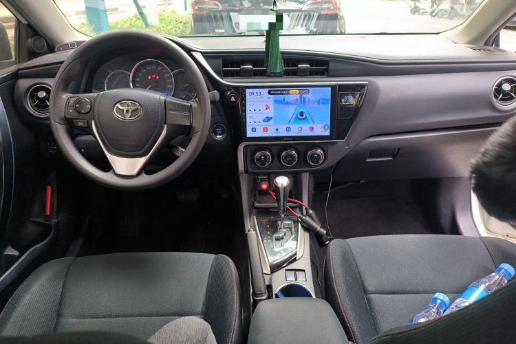 Used Toyota Corolla 2018 1.2T S-CVT GL Smart Enjoyment Version Center Console