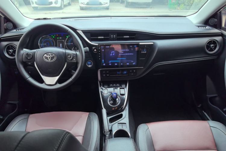 Used Toyota Corolla 2018 Dual-Engine 1.8L E-CVT Smart Edition Center Console