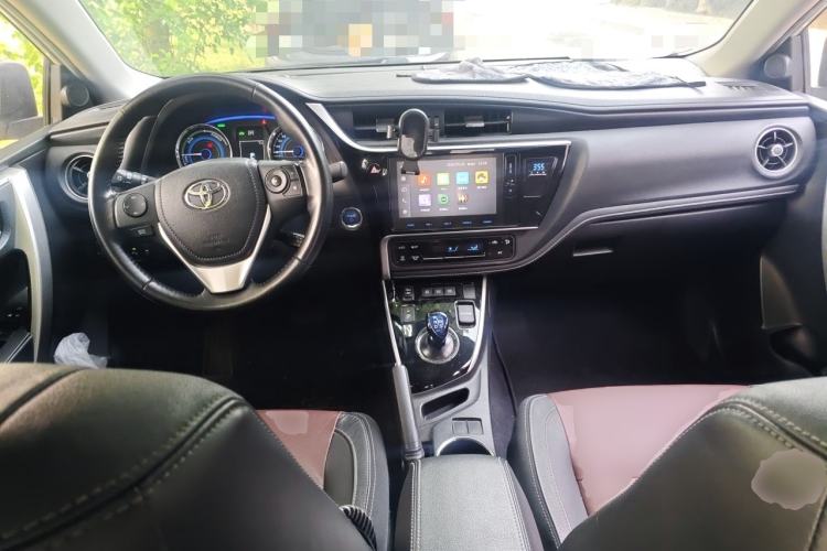 Used Toyota Corolla 2018 Dual-Engine 1.8L E-CVT Smart Edition Center Console