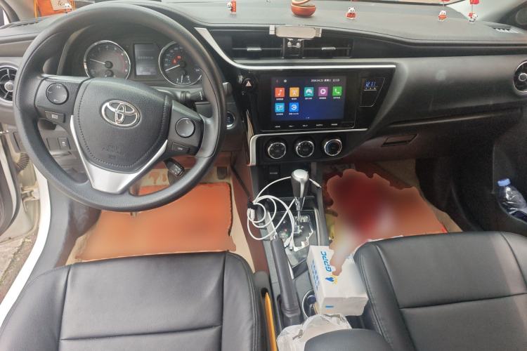 Used Toyota Corolla 2018 1.2T S-CVT GL-i Zhihui Edition Center Console